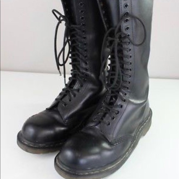 dr martens 1942